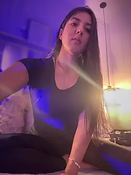 Snapshot of MarianaBenz chatting on March 2025 09:05:02 PM MarianaBenz online show from March 2025 09:05:02 PM