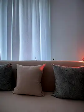 Snapshot of MarianaBenz chatting on October 2025 10:29:02 PM MarianaBenz online show from October 2025 10:29:02 PM