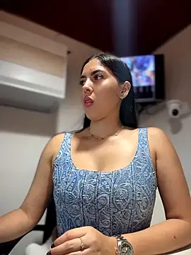 Snapshot of MarianaBenz chatting on May 2026 12:16:02 AM MarianaBenz online show from May 2026 12:16:02 AM