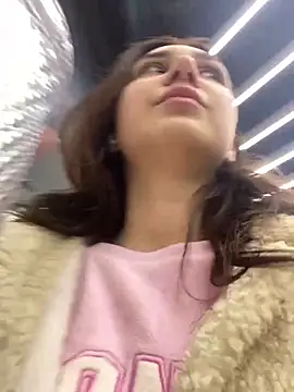 Snapshot of QuitieLia chatting on December 2024 03:13:02 PM QuitieLia online show from December 2024 03:13:02 PM