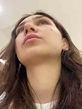 Snapshot of QuitieLia chatting on December 2024 08:41:01 AM QuitieLia online show from December 2024 08:41:01 AM