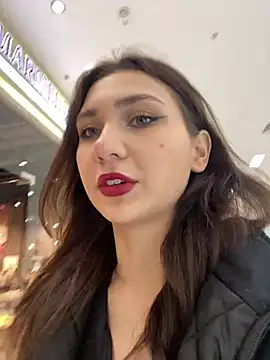 Snapshot of QuitieLia chatting on December 2024 01:17:02 PM QuitieLia online show from December 2024 01:17:02 PM