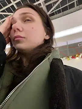 Snapshot of QuitieLia chatting on January 2025 03:26:01 PM QuitieLia online show from January 2025 03:26:01 PM