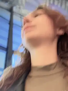 Snapshot of QuitieLia chatting on October 2025 08:23:01 AM QuitieLia online show from October 2025 08:23:01 AM