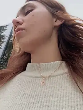 Snapshot of QuitieLia chatting on October 2025 09:29:02 AM QuitieLia online show from October 2025 09:29:02 AM