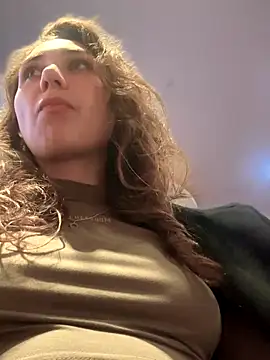 Snapshot of QuitieLia chatting on October 2025 08:46:01 AM QuitieLia online show from October 2025 08:46:01 AM