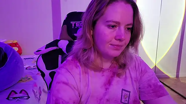 InternetFairy XO online show from October 2025 03:40:02 AM