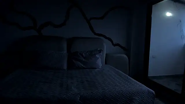 Snapshot of LyonGallego_ chatting on January 2025 11:28:02 AM LyonGallego online show from January 2025 11:28:02 AM