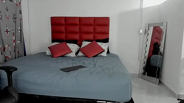 Snapshot of LyonGallego_ chatting on September 2025 08:16:01 AM LyonGallego online show from September 2025 08:16:01 AM