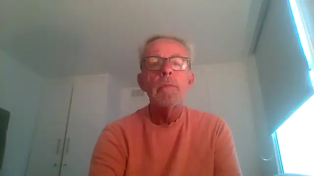 Snapshot of tuggy59 chatting on September 2025 05:19:02 AM tuggy59 online show from September 2025 05:19:02 AM