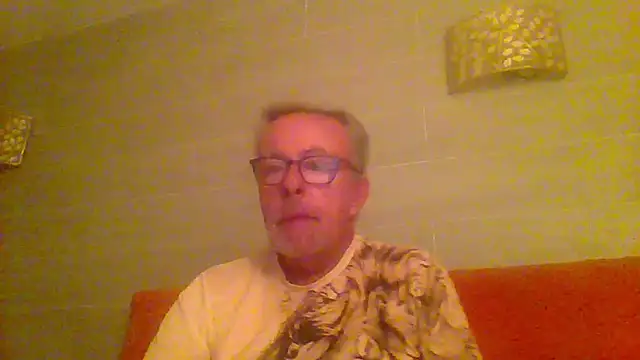 tuggy59 online show from April 2026 04:15:01 AM