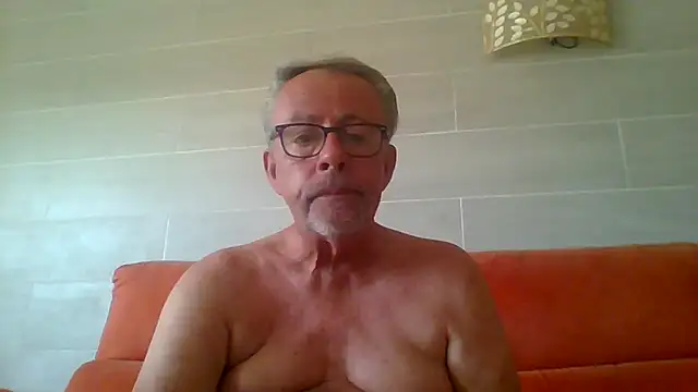 tuggy59 online show from June 2026 06:52:02 AM