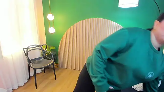 Snapshot of taylor_bennet chatting on September 2025 12:08:02 PM taylor bennet online show from September 2025 12:08:02 PM