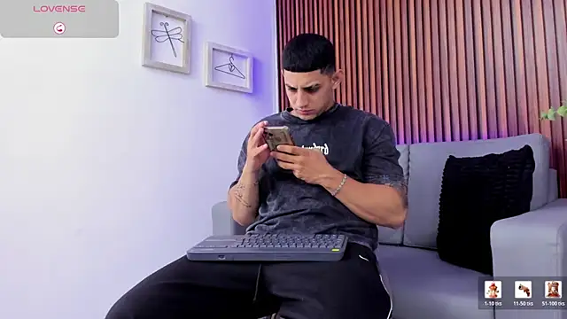 Alex cute77 online show from April 2026 01:03:02 PM