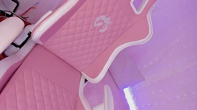 Snapshot of lili_taylor chatting on January 2025 02:13:01 PM lili taylor online show from January 2025 02:13:01 PM