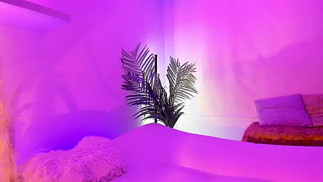 Snapshot of Gloomydoll chatting on October 2025 07:20:02 PM Gloomydoll online show from October 2025 07:20:02 PM