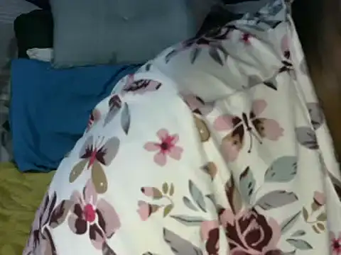 Snapshot of Real1SweetQueen chatting on February 2026 08:31:02 PM Real1SweetQueen online show from February 2026 08:31:02 PM