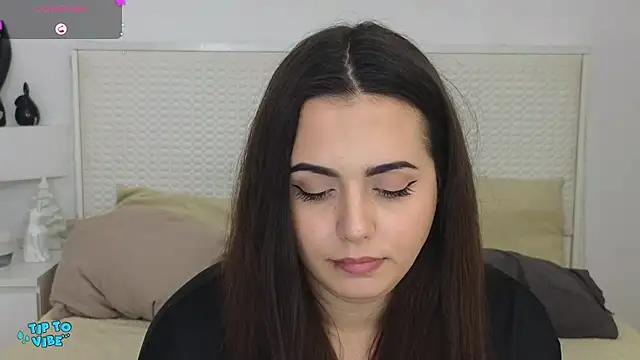 Snapshot of Eva_Rogers_ chatting on December 2024 02:28:02 PM Eva Rogers online show from December 2024 02:28:02 PM