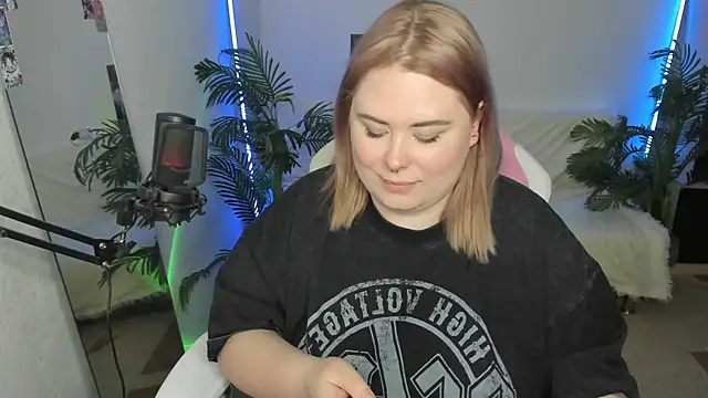 Akemi BBW online show from March 2025 07:34:01 PM