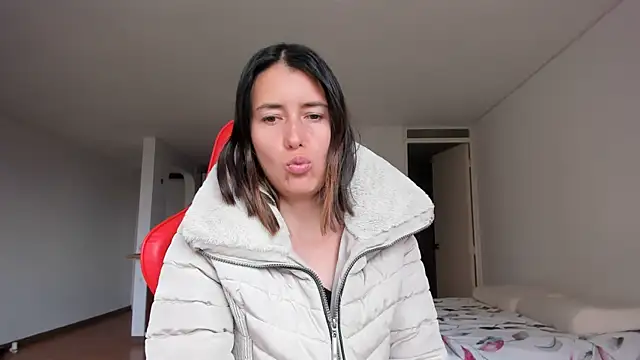 zoe jeane beker online show from December 2024 09:20:01 PM