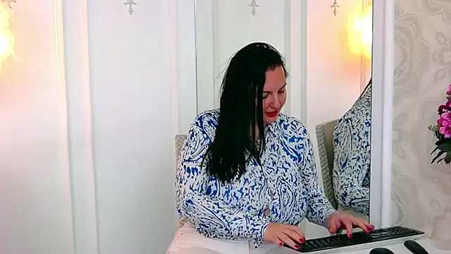Snapshot of JudithCombs chatting on December 2024 12:55:01 PM JudithCombs online show from December 2024 12:55:01 PM