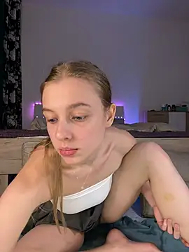 freiiaflower online show from February 2025 07:10:02 PM