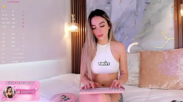 Gabbyy  online show from June 2026 07:46:01 PM