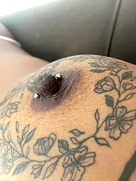 MariaLorenaah online show from September 2025 04:32:01 PM