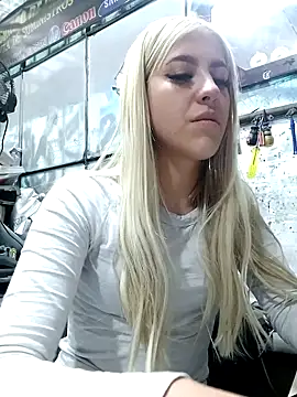 Snapshot of eva-2023 chatting on December 2024 09:43:02 PM eva-2023 online show from December 2024 09:43:02 PM