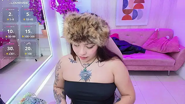 Snapshot of Isa_reel chatting on September 2025 12:21:02 PM Isa reel online show from September 2025 12:21:02 PM