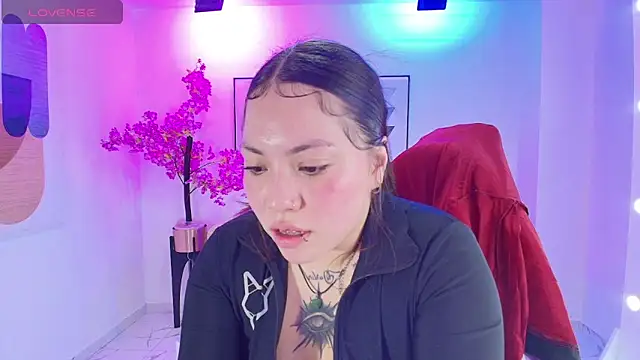 Snapshot of Isa_reel chatting on October 2025 07:56:02 PM Isa reel online show from October 2025 07:56:02 PM