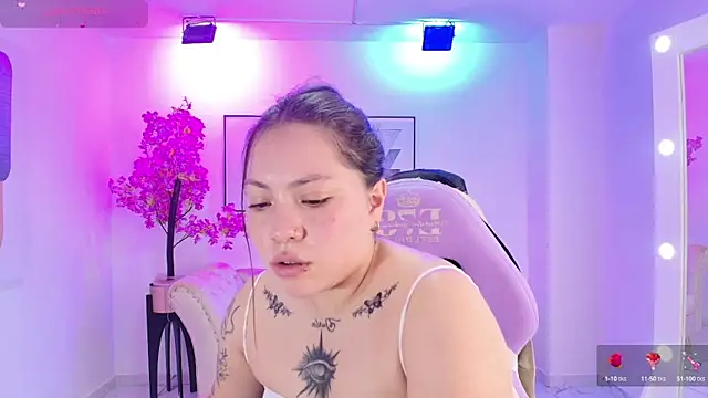 Snapshot of Isa_reel chatting on October 2025 07:34:01 PM Isa reel online show from October 2025 07:34:01 PM