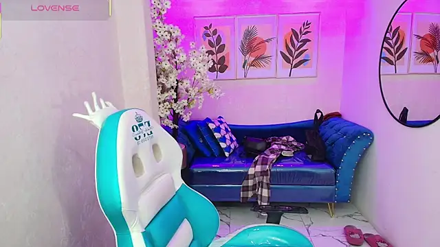 Snapshot of Isa_reel chatting on October 2025 07:43:01 PM Isa reel online show from October 2025 07:43:01 PM