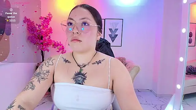 Snapshot of Isa_reel chatting on November 2025 07:47:01 PM Isa reel online show from November 2025 07:47:01 PM