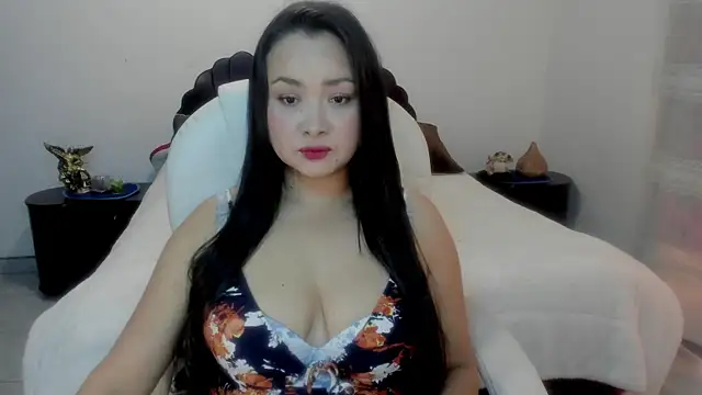 Snapshot of emilydolshe2 chatting on March 2025 03:28:02 PM emilydolshe2 online show from March 2025 03:28:02 PM