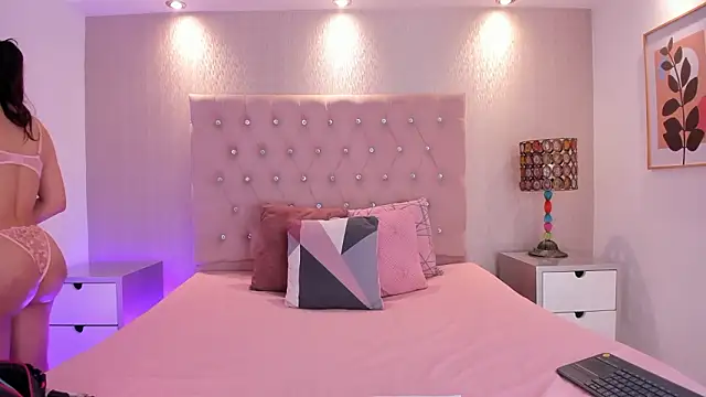 NatyQueen  online show from March 2026 01:16:02 PM