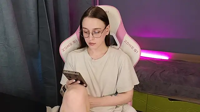 Sweet frosti online show from June 2026 03:17:01 AM