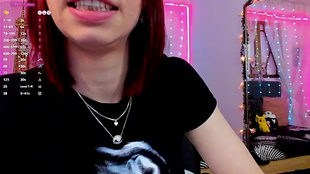 Snapshot of laura_olssen chatting on September 2025 12:39:01 PM laura olssen online show from September 2025 12:39:01 PM