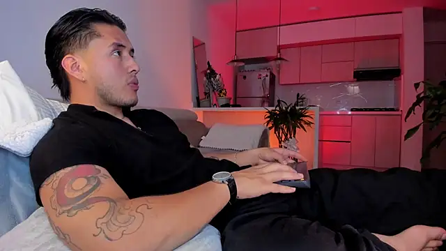 Chriskyle  online show from January 2026 03:00:02 AM