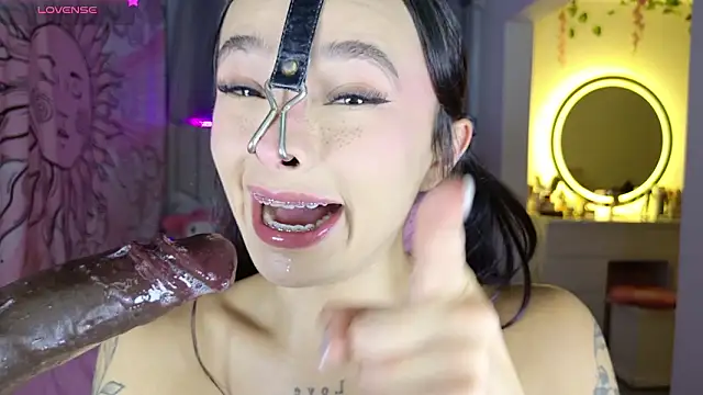 issagarcia online show from March 2026 01:44:02 AM