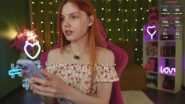 Snapshot of Katy__Ethereal chatting on September 2025 03:19:01 AM Katy Ethereal online show from September 2025 03:19:01 AM