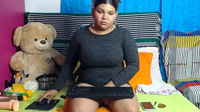 Snapshot of karolhot916 chatting on February 2025 11:15:01 PM karolhot916 online show from February 2025 11:15:01 PM