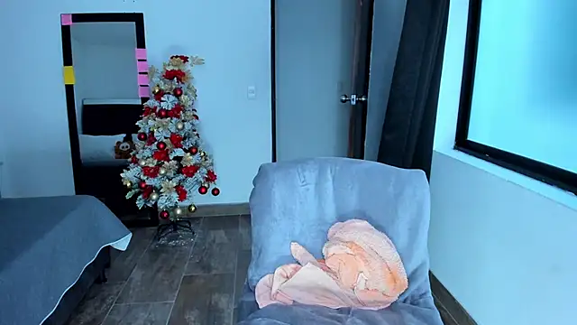 Snapshot of SweetMegan_1 chatting on December 2024 11:23:02 AM SweetMegan 1 online show from December 2024 11:23:02 AM