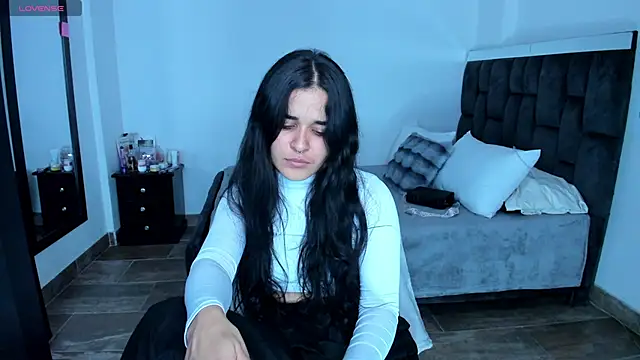 Snapshot of SweetMegan_1 chatting on February 2025 10:12:01 PM SweetMegan 1 online show from February 2025 10:12:01 PM