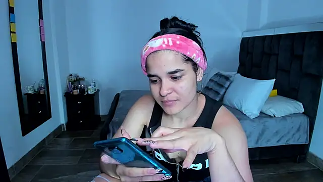 Snapshot of SweetMegan_1 chatting on February 2025 03:18:02 AM SweetMegan 1 online show from February 2025 03:18:02 AM