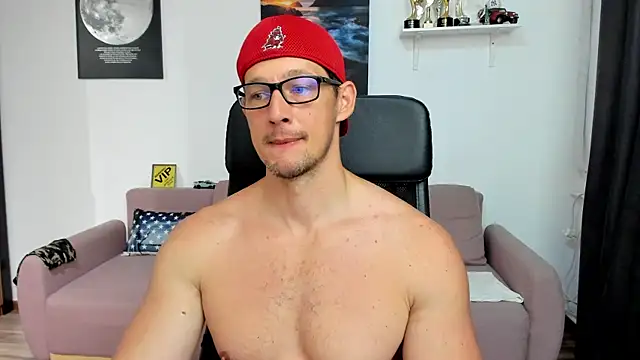 BrutusK08 online show from June 2026 07:07:01 AM