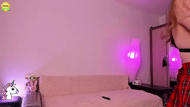 EvaUniporn online show from April 2026 04:49:01 PM