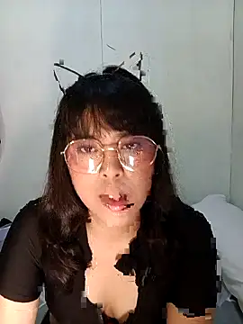 Snapshot of Chall_mee chatting on September 2025 05:18:01 PM Chall mee online show from September 2025 05:18:01 PM