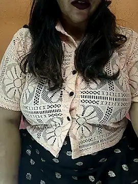 CUTE SOPHIA- online show from December 2024 06:45:02 PM