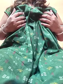 CUTE SOPHIA- online show from December 2024 11:33:01 AM